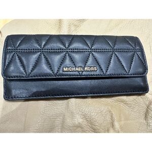 Michael Kors Jet Set Black Quilted Wallet New without Tags